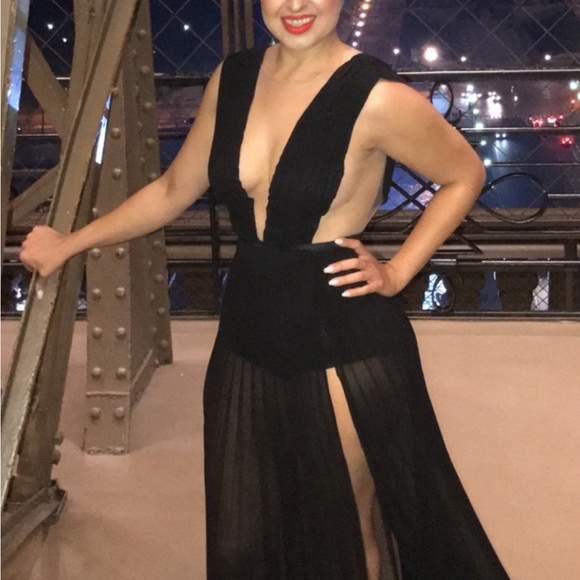 💋 bebe deep v chiffon pleated romper black dress 10 RARE 💋 - Picture 3 of 14